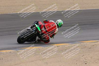 media/Dec-17-2022-SoCal Trackdays (Sat) [[224abd9271]]/Turn 10 Backside (120pm)/